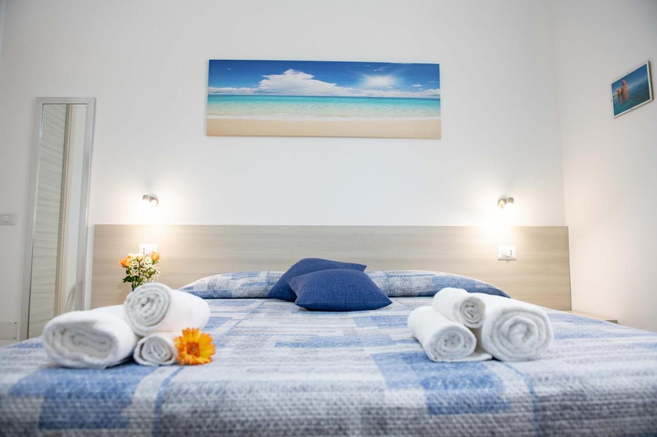 B&B Il Viaggiatore ตอร์โตลี ภายนอก รูปภาพ